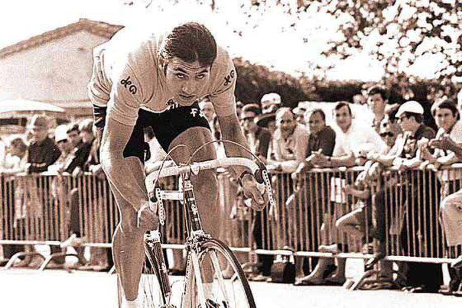 El belga Eddy Merckx, cinco veces campeón del Tour de Francia y del Giro de Italia . / Archivo