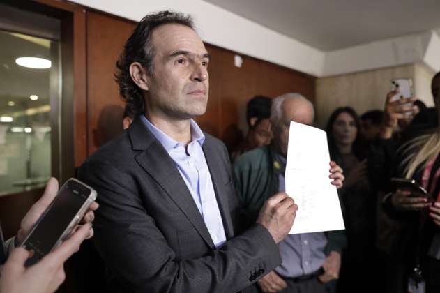 Federico Gutiérrez amplió su denuncia contra Petro en la Comisión de Acusaciones