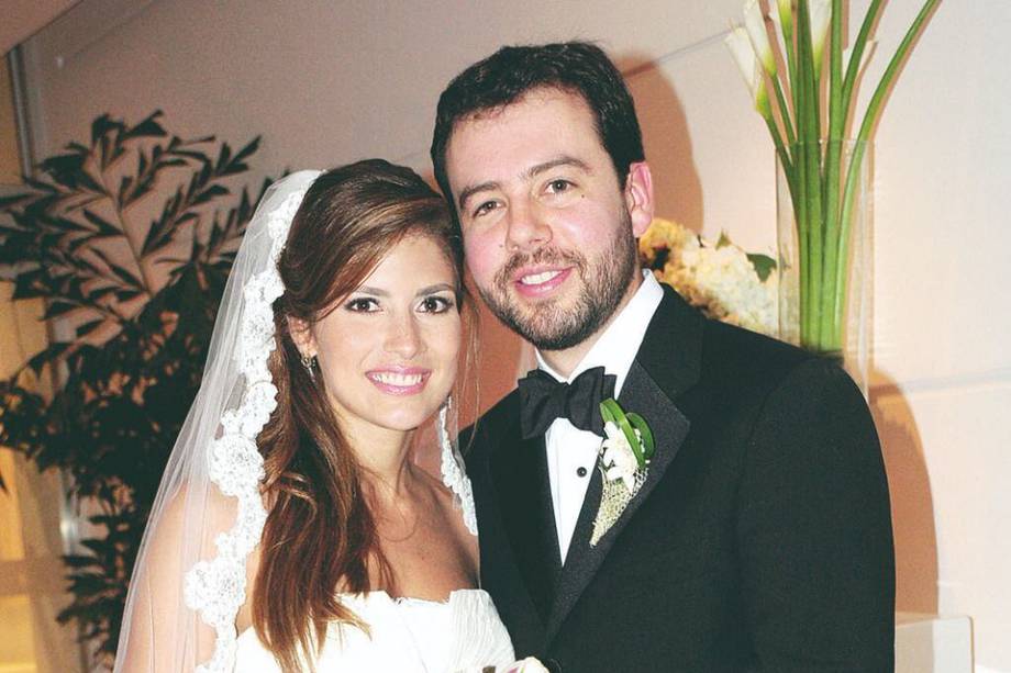 Carolina Deik y Carlos Fernando Galán están casados desde 2011 y tienen dos hijos.