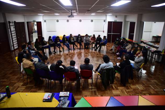 La iniciativa de un colegio en Bogotá para hablar sobre paz, memoria y justicia