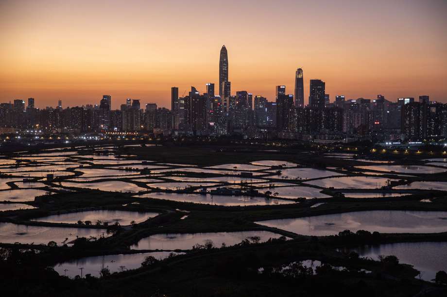 Vista de Shenzhen desde Hong Kong.