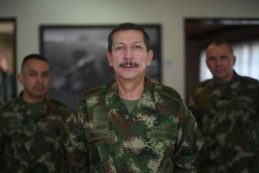 El general Nicacio Martínez se negó a entregar información pública sobre convenios de empresas de hirdorcarburos con el Ejército.  / AFP