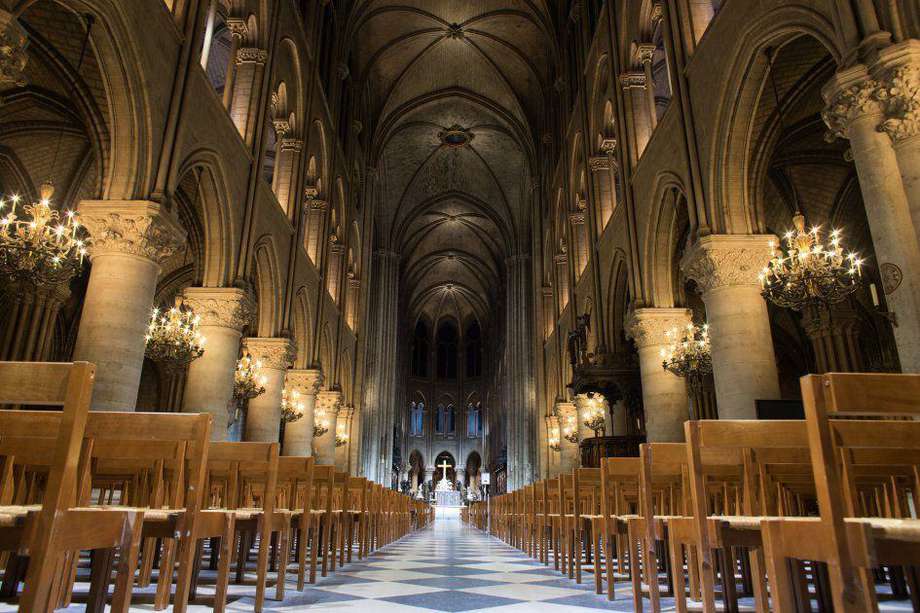 Al interior de la catedral de Notre-Dame. Foto: AFP