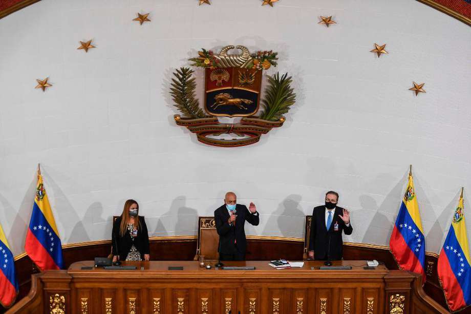 La directiva de la nueva Asamblea Nacional de Venezuela aprobó investigar a  Juan Guaidó y sus colaboradores.