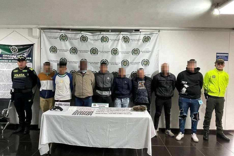 Los capturados estarían recibiendo una renta mensual superior a los 80 millones de pesos.