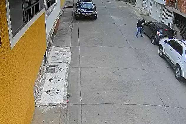 En video: comerciante se salvó de morir porque a ladrón le falló la pistola