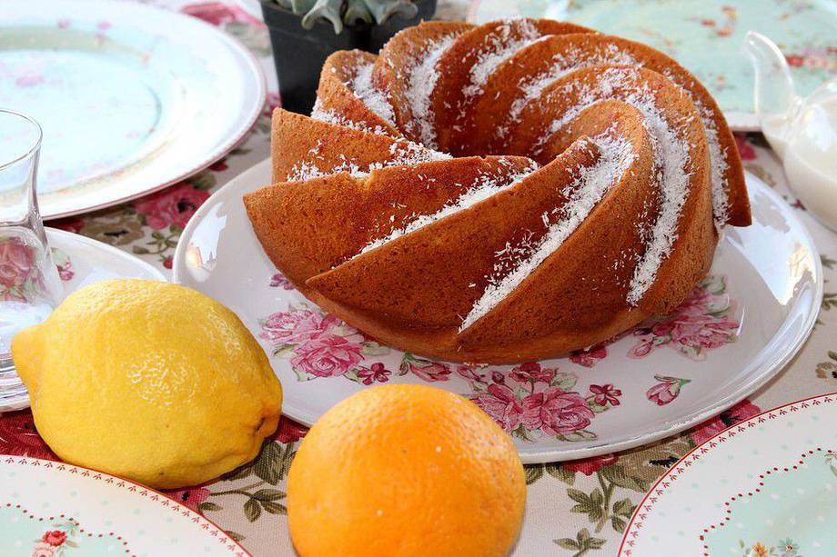 Sigue este paso a paso y disfruta de una deliciosa y esponjosa torta de naranja.