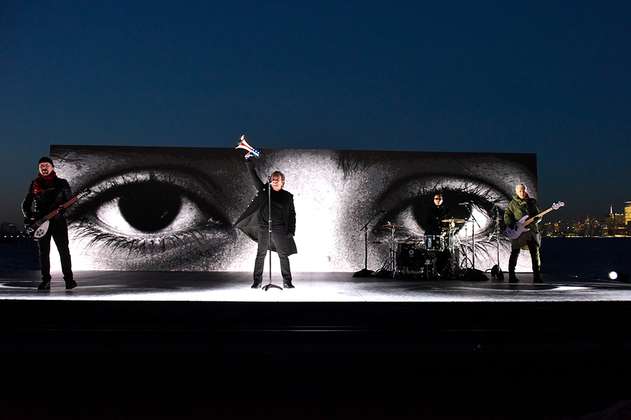De la inocencia a la experiencia: inicia la nueva gira mundial de U2