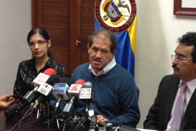 Angelino se negó al examen por temor a 'golpe de Estado' a Santos y a la democracia