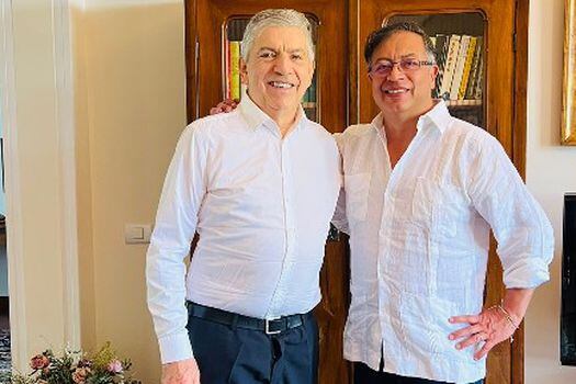 Concluyó reunión entre Gustavo Petro y César Gaviria en Italia | EL  ESPECTADOR