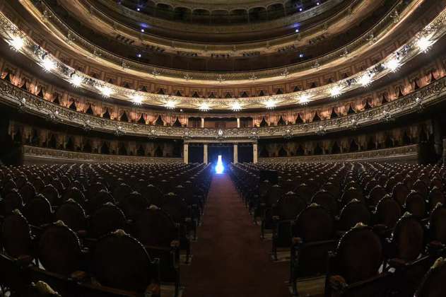 El Teatro Colón de Buenos Aires baja el telón por el COVID-19