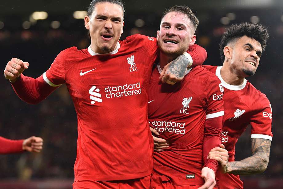 Darwin Núñez (izq), Alexis Mac Allister (cen) y Luis Díaz, determinantes en la victoria de Liverpool sobre Sheffield United.