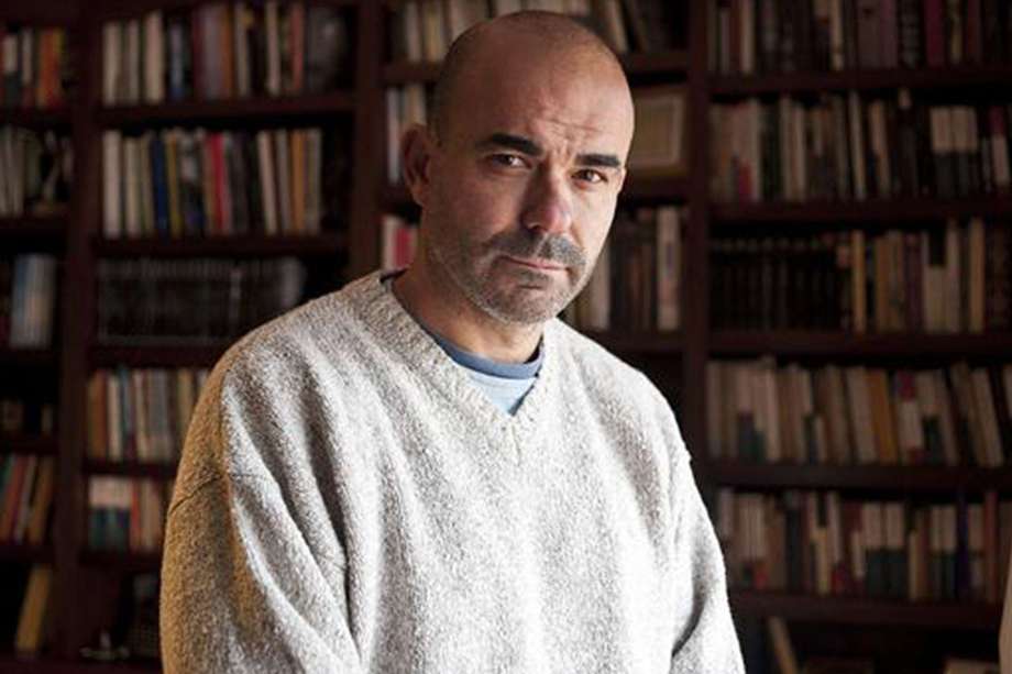 El autor argentino tiene programada una firma de libros a las 7:00 p. m. en la zona de firmas de gran salón D 