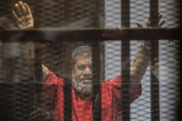 Falleció expresidente egipcio Mohamed Mursi tras declarar en un juicio contra él