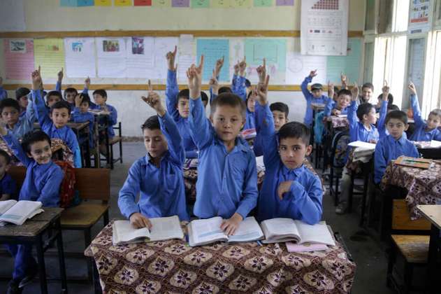 Afganistán prohíbe las trasquiladas como castigo en las escuelas