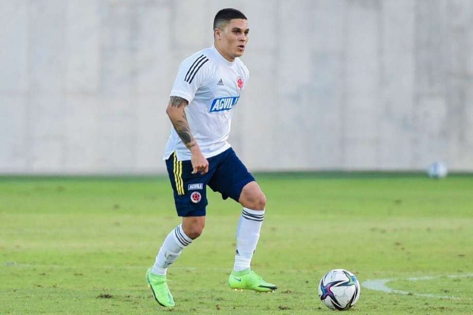 Juan Fernando Quintero en los entrenamientos para el partido entre Colombia y Honduras.
