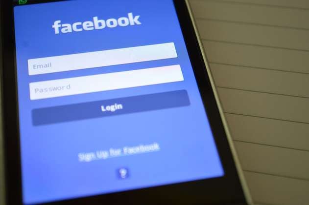 Facebook desmantela redes que promovían desinformación sobre el covid-19