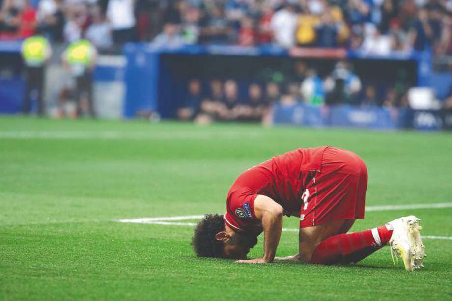 Mohamed Salah, jugador del Liverpool, es uno de los principales referentes de futbolistas musulamnes. / AP