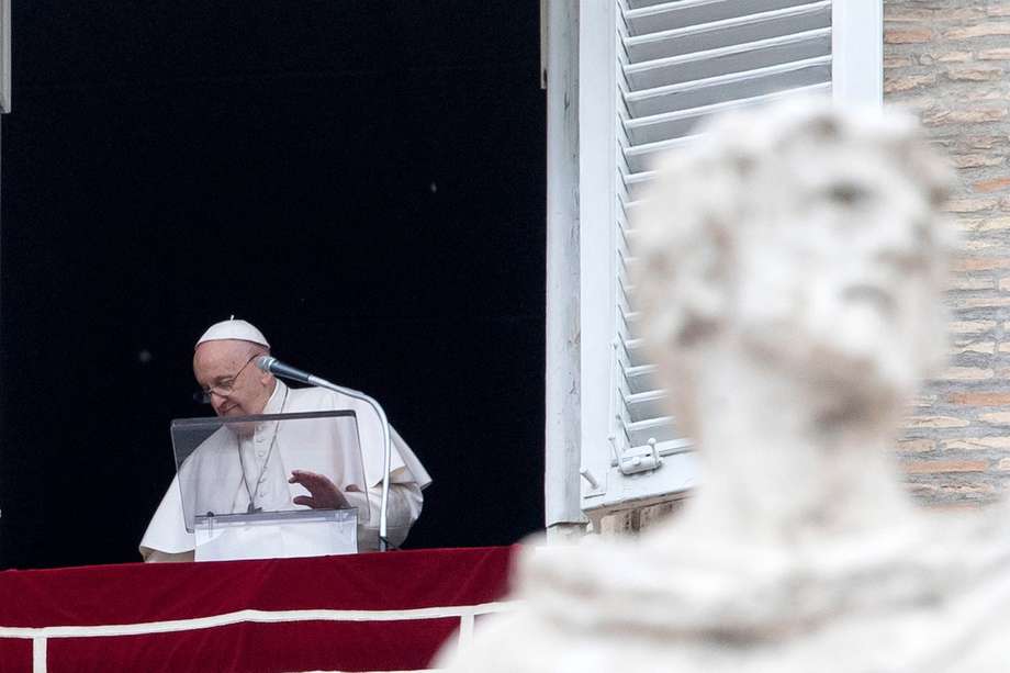 El papa Francisco suspendió el viaje que tenía programado a Líbano, por motivos de salud. 
