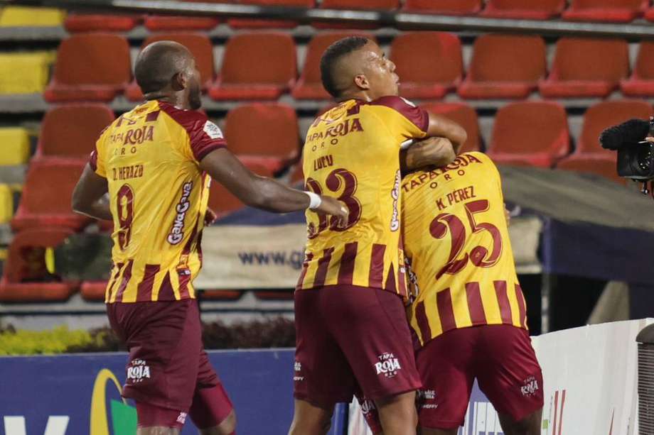 Los jugadores de Tolima celebran su triunfo contra Junior de Barranquilla.