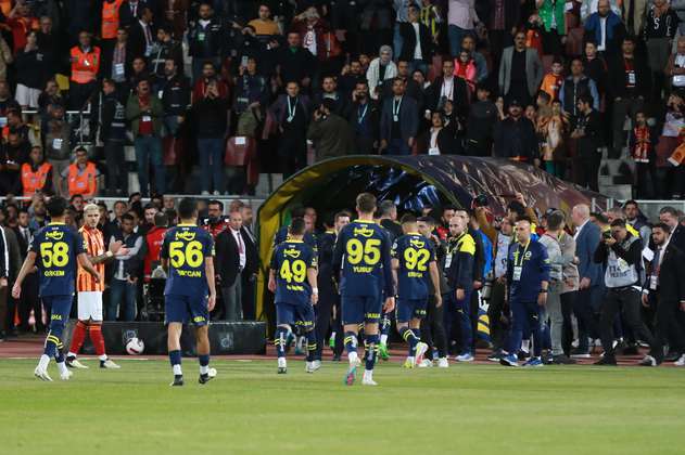 Fenerbahçe abandonó la Supercopa de Turquía al primer minuto del partido: video