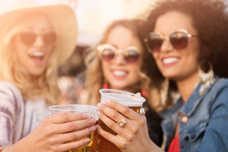 Cinco beneficios desconocidos de la cerveza para la mujer