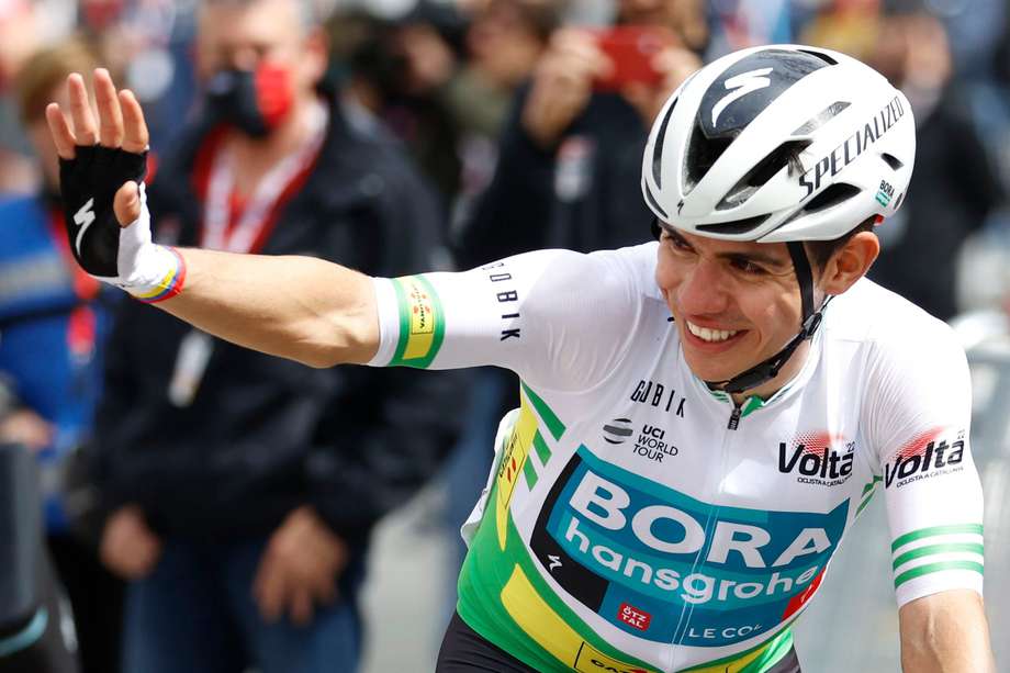 Sergio Higuita viene en una gran temporada, en la que ya ganó la Vuelta a Cataluña // EFE/ Toni Albir

