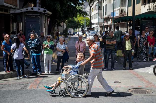 Empresas venezolanas deberán pagar impuesto para financiar el sistema de pensiones