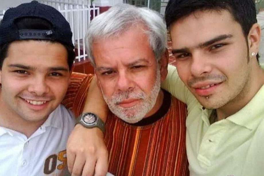 El líder Jorge Solano le dijo a su hijo, Jorge Esteban Solano, que también estaba en riesgo.