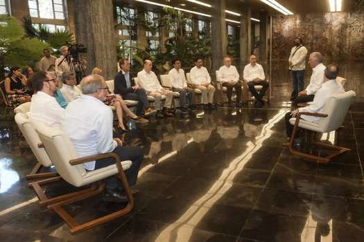 Imagen del encuentro entre delegados del Gobierno Nacional y del Eln en La Habana (Cuba). 