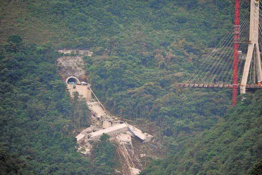 El viaducto debía estrenarse a mediados de 2018, pero el 15 de enero de ese año colapsó.