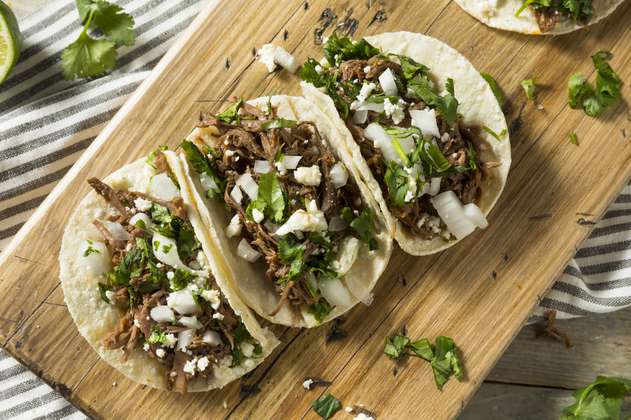 Cómo sazonar carne asada para los tacos mexicanos