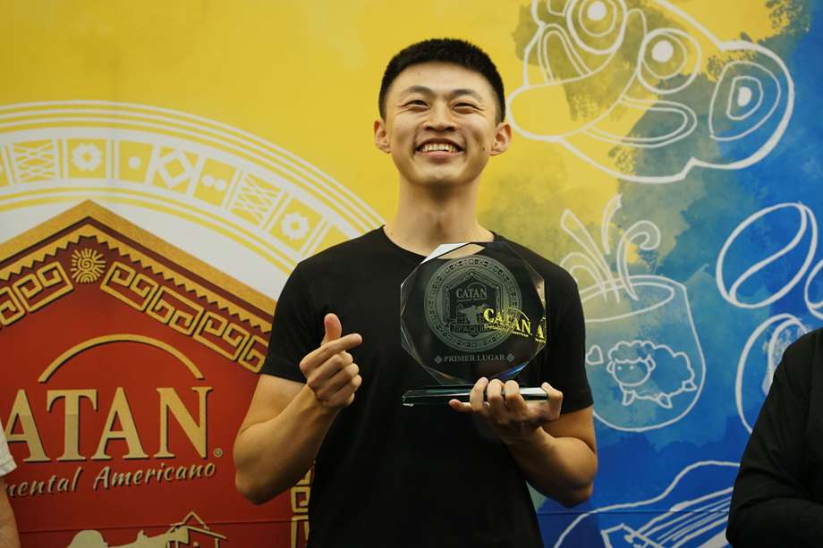 Bo Peng, el ganador del Torneo Continental de Catán hecho en Zipaquirá, Cundinamarca.