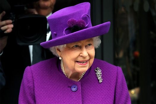 Reina Isabel II Monarca británica  en evento público.