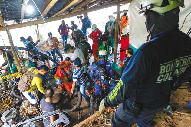 Rescatan los cuerpos sin vida de los 11 mineros atrapados en socavón en Neira