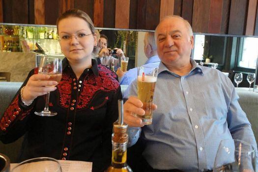 Yulia Skripal y su padre, el exespía Sergei Skripal. / AFP