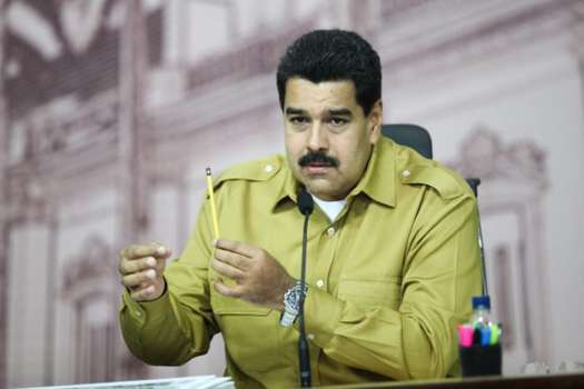 Maduro no abrirá frontera si Colombia no "prohíbe" contrabando de Venezuela