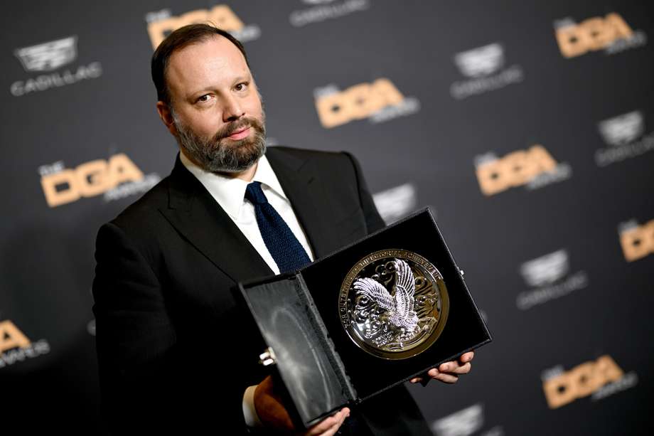 Yorgos Lanthimos fue ganador del medallón de largometraje del Directors Guild of America por “Poor Things”.