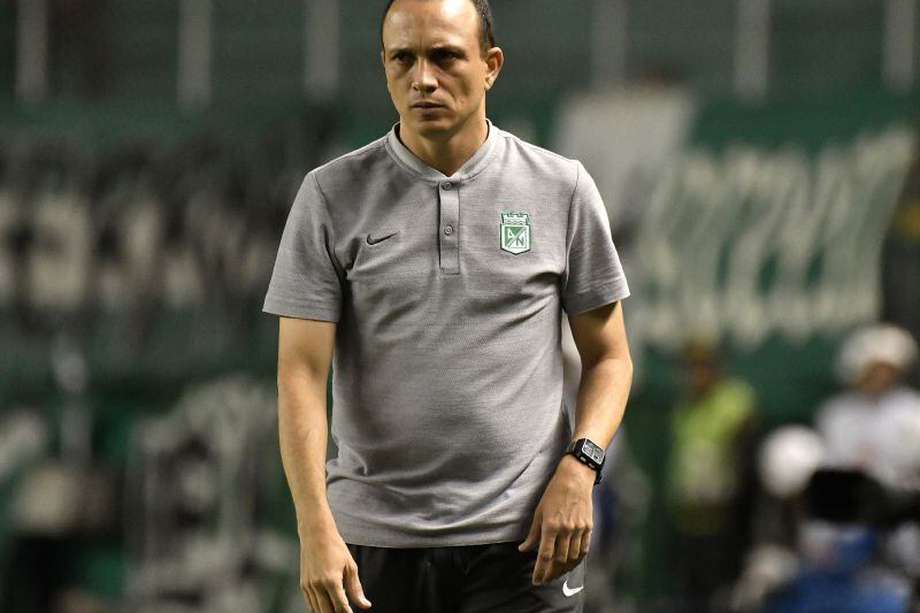 El técnico Alejandro Restrepo tiene apenas 39 años y es el técnico de Atlético Nacional. / Getty Images