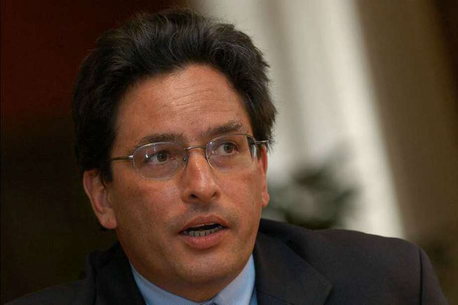 El ministro de Hacienda, Alberto Carrasquilla, presentó la reforma tributaria ante las comisiones económicas del Congreso.