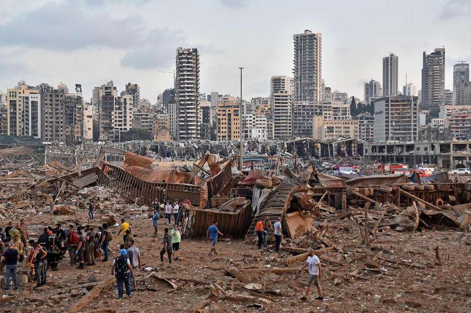 Dos explosiones en el puerto de Beirut, Líbano, dejaron decenas de víctimas. Así quedó una zona cercana.