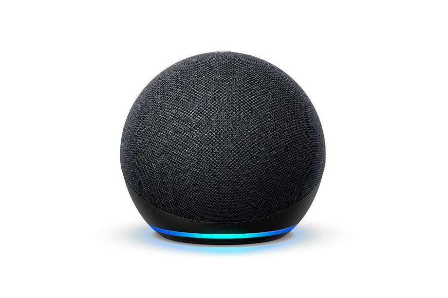 La versión internacional del Echo Dot tiene el mismo diseño, pero incluye un parlante frontal de 1,6 pulgadas.