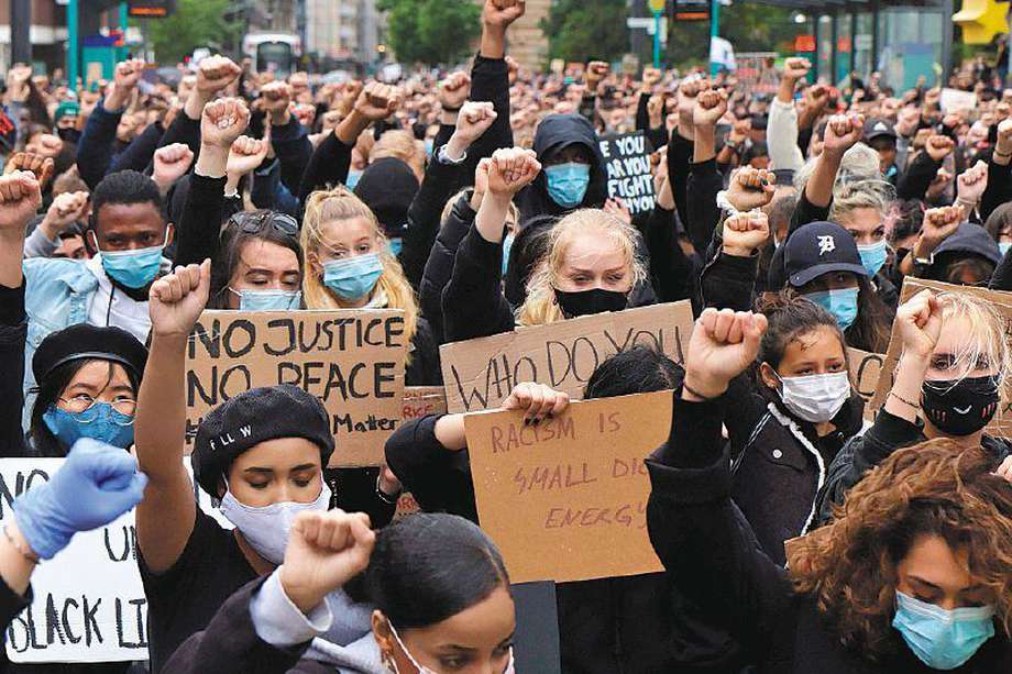 Ciudadanos de las principales ciudades del mundo protestan en apoyo al movimiento Black Lives Matter.