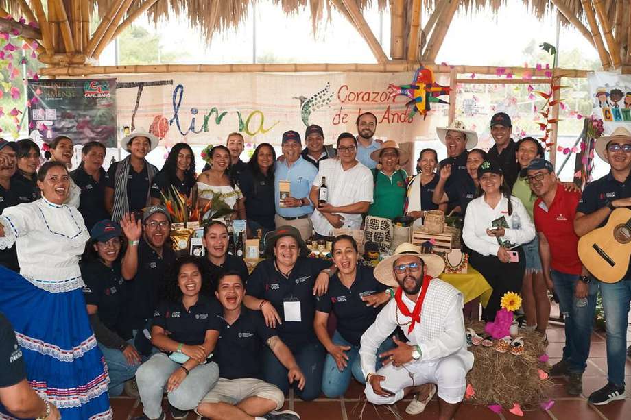 El Ministerio de Comercio, Industria y Turismo y Fontur, formaron estudiantes de Amazonas, Arauca, Cauca, Chocó, Guainía, Nariño, Norte de Santander, Putumayo, La Guajira, Vaupés y Vichada, entre otros.