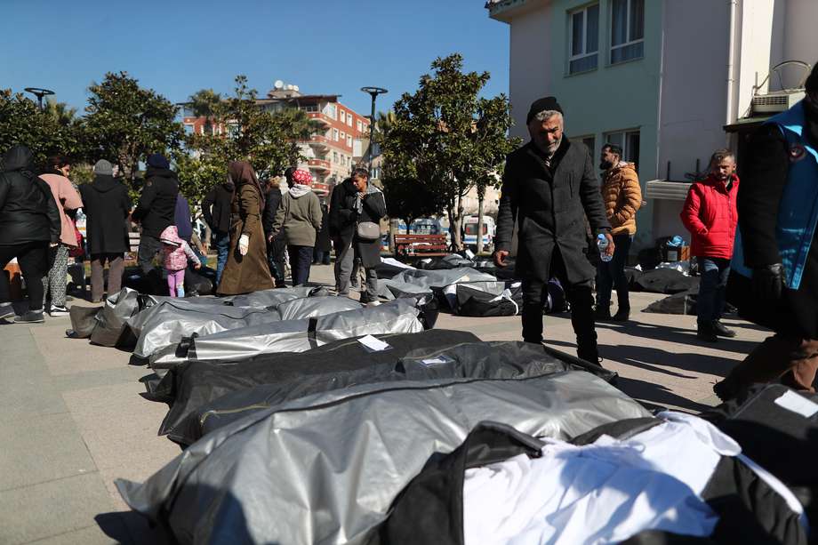 Cuerpos de las víctimas del terremoto en Hatay, Turquía. EFE/EPA/ERDEM SAHIN
