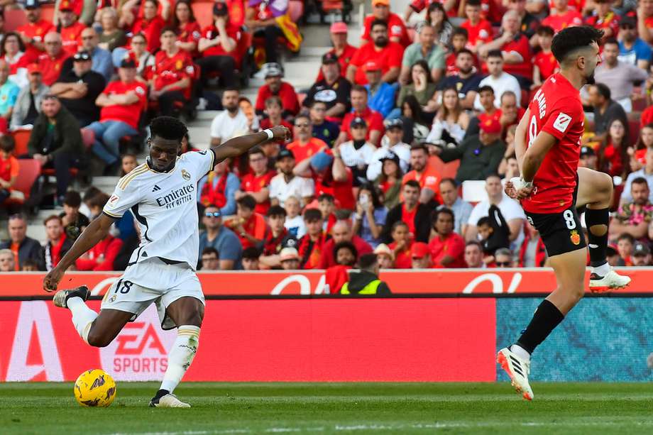 Aurelien Tchouameni (izq.), hizo el gol con el que Real Madrid venció este sábado a Mallorca. 