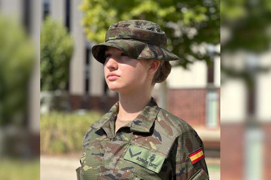 Leonor inició este jueves su formación militar, que se prolongará tres años, con su ingreso en la Academia General Militar, con sede en Zaragoza (norte).