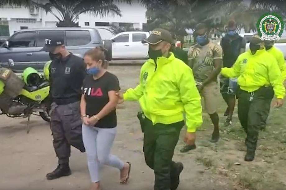 Los detenidos son Cristian Angulo, alias Samper; Carmen Amanda Parra Medina, alias La Mona;  Albeany Ángulo Valecilla
y Joni Angulo.