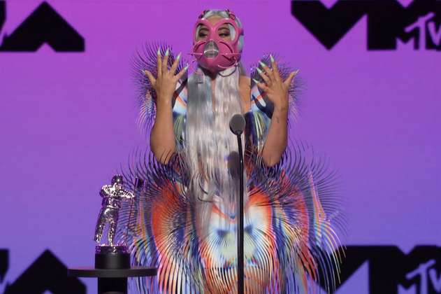 Los cinco tapabocas que utilizó Lady Gaga en los VMAs 2020
