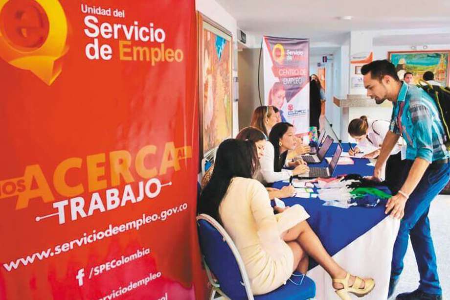 La meta de la alcaldesa Claudia López para los próximos dos años es generar 500.000 nuevos empleos. De igual forma, en la Agencia Pública de Empleo del Sena se han habilitado 6.509 vacantes para emplear personas mayores de 18 años.